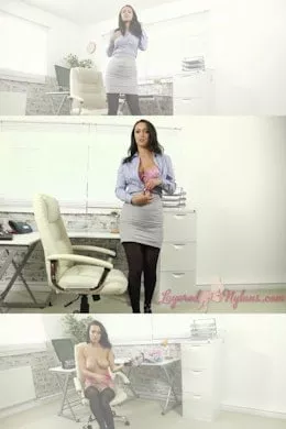 Lauren Louise at Layered Nylons