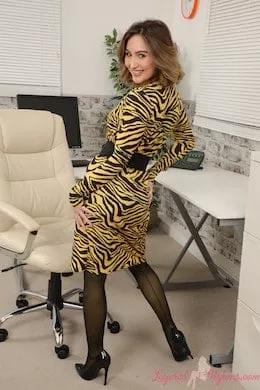 Rachelle at Layered Nylons