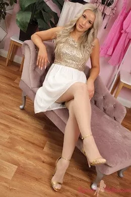 Paige F at Layered Nylons