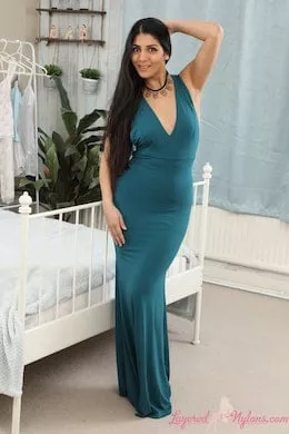 Jasmine A at Layered Nylons