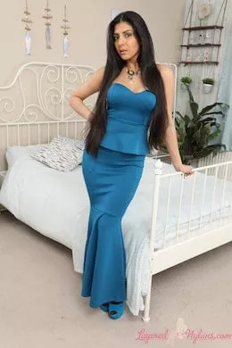 Jasmine A at Layered Nylons