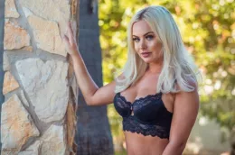 Louise R at Hayley's Secrets | Lucky Lace