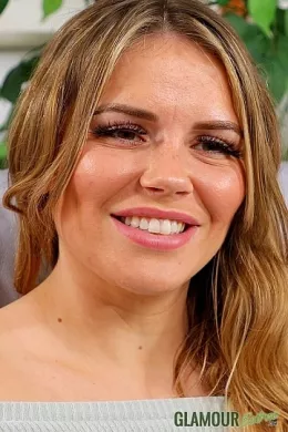 Siobhan Graves at Strictly Glamour | 4K UHD Video of model interview with Siobhan Graves undertaken at her shoot on 14th December 2021.