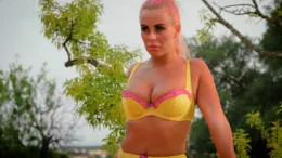 Laila at Hayley's Secrets | Lemon Allure BTS