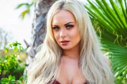 Louise R at Hayley's Secrets | Natures Beauty