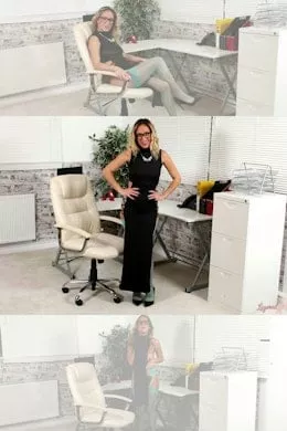 Samantha at Layered Nylons