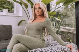 Charlotte Stevens at Skin Tight Glamour | Camouflage