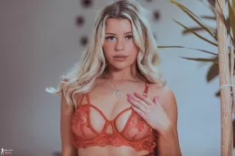 Amelia Z at More Than Nylons | Timeless Temptation