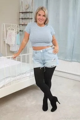 Siobhan Graves at Only Opaques