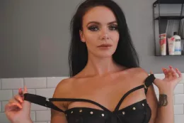 Sophie Marie at More Than Nylons | Contemporary Elegance