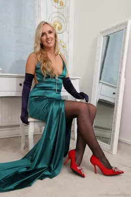 Bex White at Only Silk And Satin