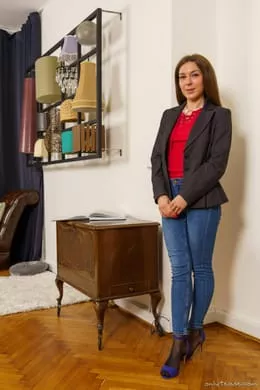 Anna O at Only Tease