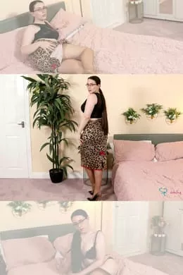 Little Miss Fox at Only Tease