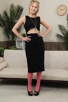 Daisy Rose at Only Opaques