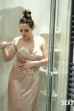 Ivy Rain at Sexy Satin Silk Fun