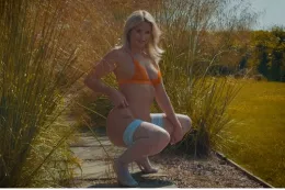 Gina Barrett at More Than Nylons | Fields Of Gold BTS