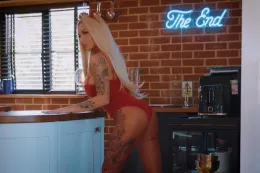 Charlotte Stevens at More Than Nylons | Happy Ending BTS