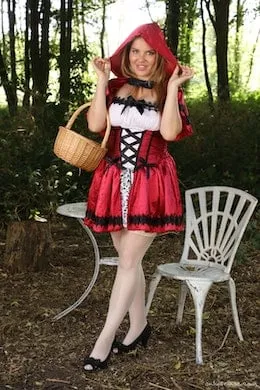 Siobhan Graves at Only Tease