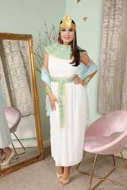 Petra V at Only Tease