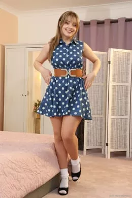 Kitty Cashew at Only Tease