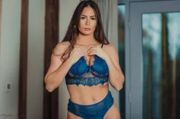 Laura Hollyman at Hayley's Secrets | Cobalt Confidence