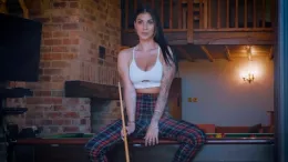 Roxy Mendez at Skin Tight Glamour | Trick Shot BTS