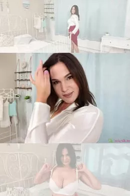 Ali Harper at Only Silk And Satin