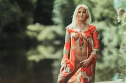 Poppy H at Hayley's Secrets | Chiffon Creek