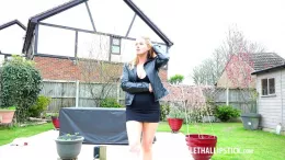 Ambushed at Lethal Lipstick | The blonde assassin had managed to gain access to the targets property and now she was on the hunt for him..going from room to room but where was he..was he behind her?