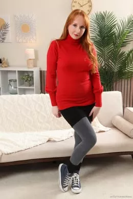 Miss Daphne Red at Only Tease