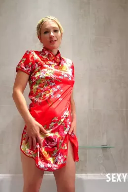 Princess Anna at Sexy Satin Silk Fun