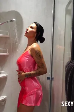 Roxy Mendez at Sexy Satin Silk Fun